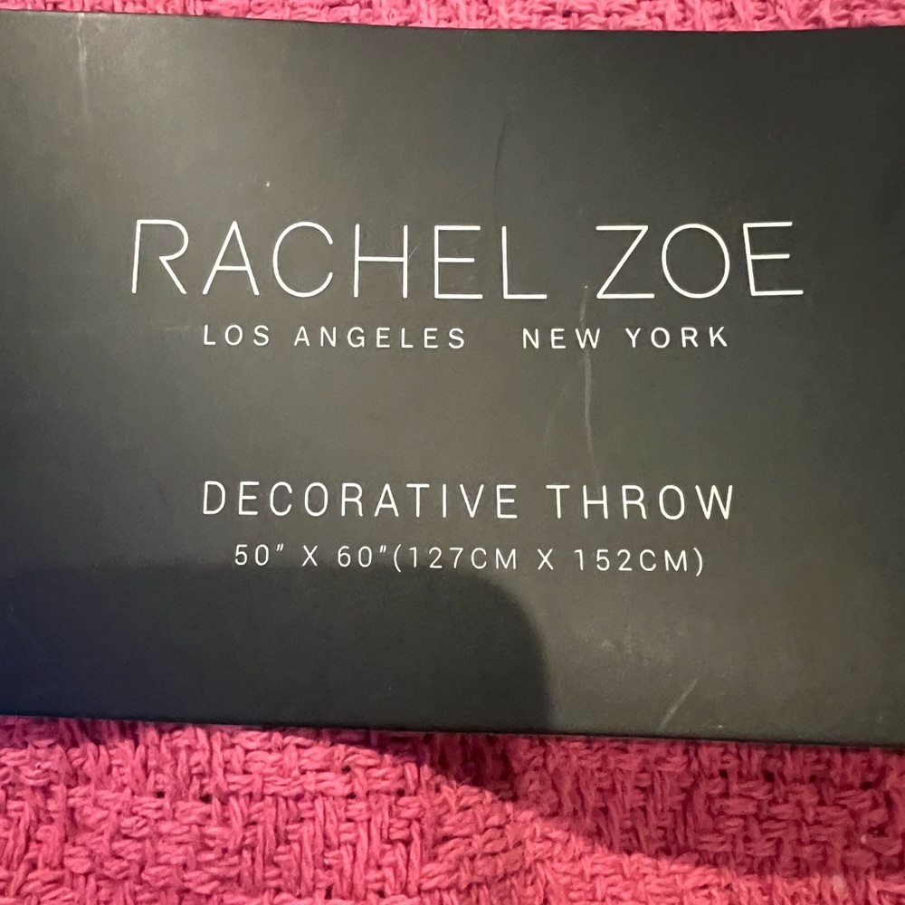 VIRAL TIKTOK๐๐ Rachel Zoe Hot Pink and White Ghost Throw with Tassles- NWT - Picture 3 of 4